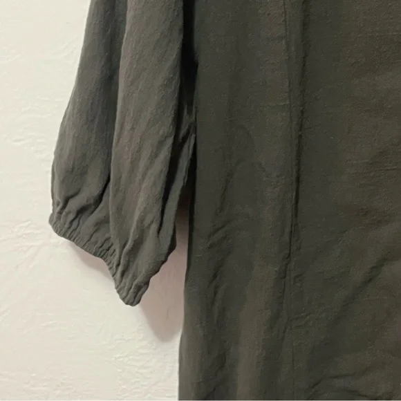 🌟🌟Elegant Olive Button-Up Romper - Picture 4 of 8